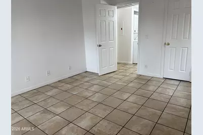 1820 E Morten Avenue #203, Phoenix, AZ 85020 - Photo 5