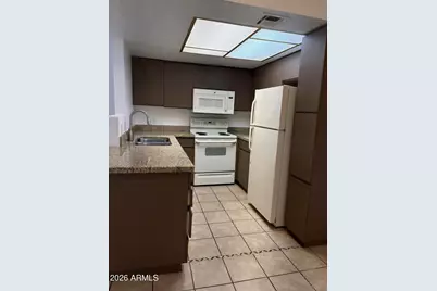 1820 E Morten Avenue #203, Phoenix, AZ 85020 - Photo 3