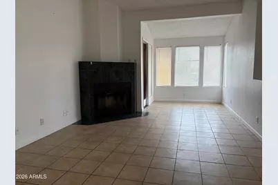 1820 E Morten Avenue #203, Phoenix, AZ 85020 - Photo 1