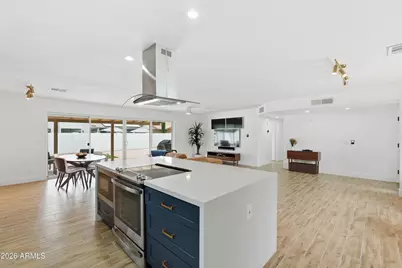 8607 E Jackrabbit Road, Scottsdale, AZ 85250 - Photo 13