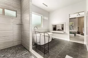 7636 E Catalina Dr, Scottsdale, AZ 85251 - Photo 23