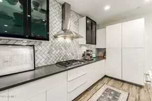 7636 E Catalina Dr, Scottsdale, AZ 85251 - Photo 15