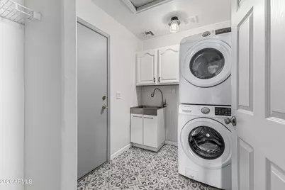 8308 W Berridge Lane, Glendale, AZ 85305 - Photo 17