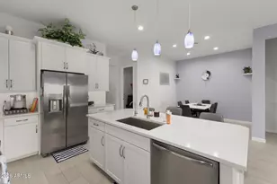 10240 W Lone Cactus Dr, Peoria, AZ 85382 - Photo 17