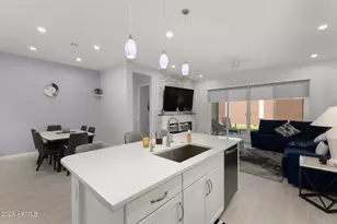 10240 W Lone Cactus Dr, Peoria, AZ 85382 - Photo 19