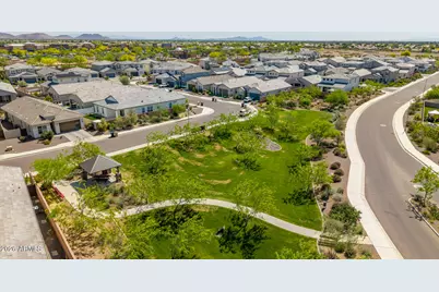 10240 W Lone Cactus Drive, Peoria, AZ 85382 - Photo 5