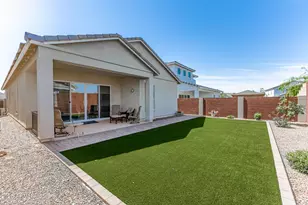 10240 W Lone Cactus Dr, Peoria, AZ 85382 - Photo 9