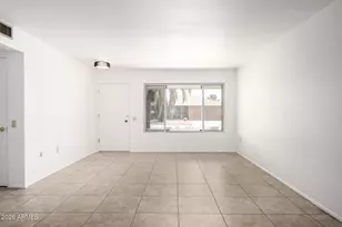 11062 W Edgewood Dr, Sun City, AZ 85351 - Photo 5