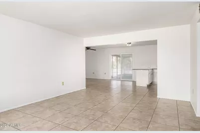 11062 W Edgewood Drive, Sun City, AZ 85351 - Photo 3