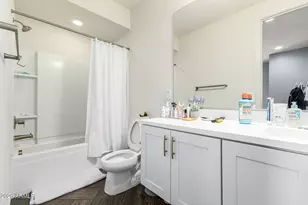 3557 E Tina Dr, Phoenix, AZ 85050 - Photo 25