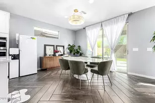 3557 E Tina Dr, Phoenix, AZ 85050 - Photo 7