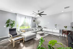 3557 E Tina Dr, Phoenix, AZ 85050 - Photo 5