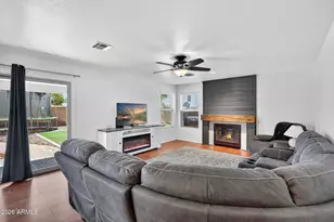 4719 E Rockledge Rd, Phoenix, AZ 85044 - Photo 9