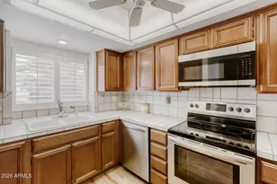 506 W Beverly Ln, Phoenix, AZ 85023 - Photo 11