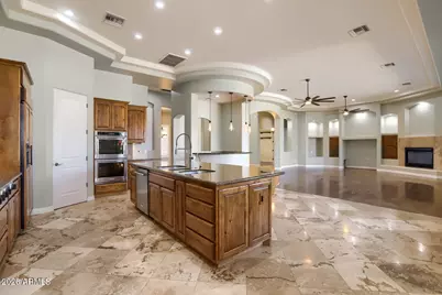 2726 E Via Del Arboles Street, Gilbert, AZ 85298 - Photo 11