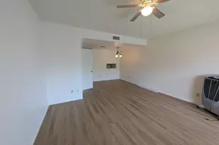 7801 N 44th Dr, Glendale, AZ 85301 - Photo 1