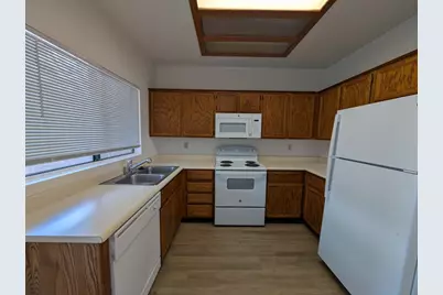 7801 N 44th Drive #Unit 1028, Glendale, AZ 85301 - Photo 5