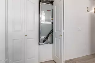 446 W Mendoza Cir, Mesa, AZ 85210 - Photo 27