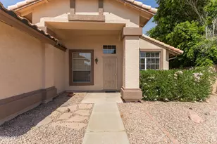 446 W Mendoza Cir, Mesa, AZ 85210 - Photo 3