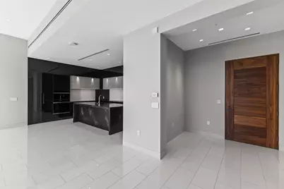 6587 N Palmeraie Boulevard #Unit 2003, Paradise Valley, AZ 85253 - Photo 3