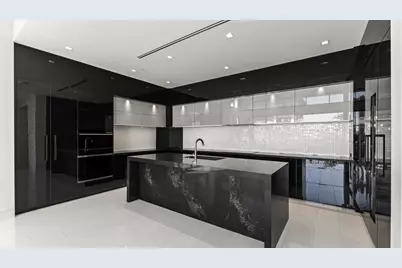 6587 N Palmeraie Boulevard #Unit 2003, Paradise Valley, AZ 85253 - Photo 1