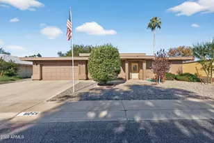 11034 W Crestbrook Dr, Sun City, AZ 85351 - Photo 1