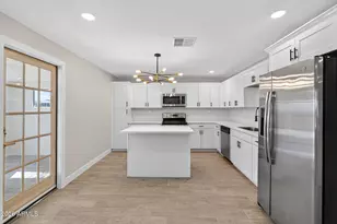 8531 W Vale Dr, Phoenix, AZ 85037 - Photo 31