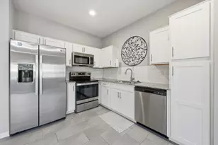 8347 N 22nd Dr, Phoenix, AZ 85021 - Photo 3