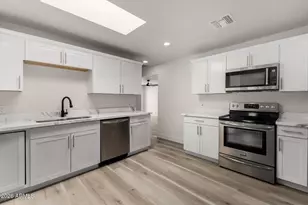 7601 W Sheila Ln, Phoenix, AZ 85033 - Photo 13