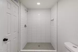 7601 W Sheila Ln, Phoenix, AZ 85033 - Photo 21