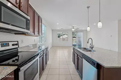 11294 W Vernon Avenue, Avondale, AZ 85392 - Photo 9