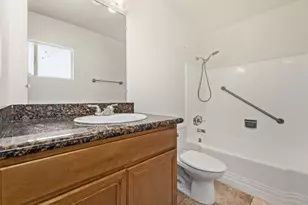 524 W Fairway Dr, Mesa, AZ 85201 - Photo 9