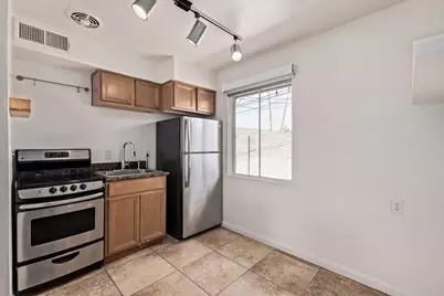 524 W Fairway Drive #Unit 6, Mesa, AZ 85201 - Photo 11