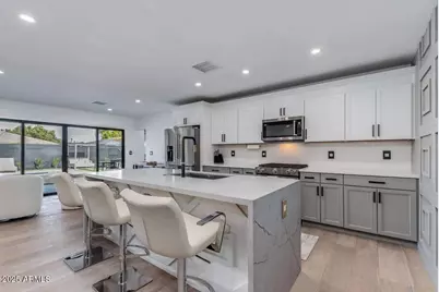 8216 E Lewis Avenue, Scottsdale, AZ 85257 - Photo 3