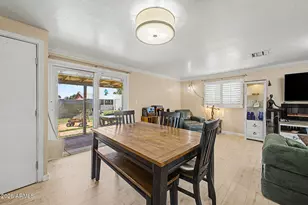 3629 E Winchcomb Dr, Phoenix, AZ 85032 - Photo 9