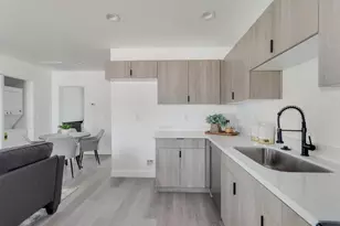 2512 E Thomas Rd, Phoenix, AZ 85016 - Photo 11