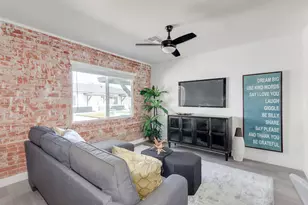 2512 E Thomas Rd, Phoenix, AZ 85016 - Photo 9