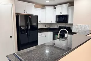 5786 S 240th Dr, Buckeye, AZ 85326 - Photo 9