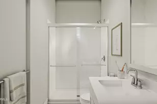 18526 N 64th St, Phoenix, AZ 85054 - Photo 15