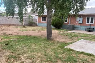 2831 N 33rd Pl, Phoenix, AZ 85008 - Photo 3