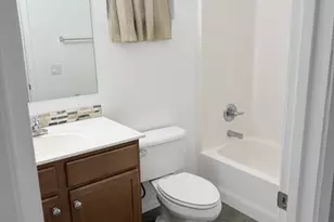 7706 S 24th Dr, Phoenix, AZ 85041 - Photo 9