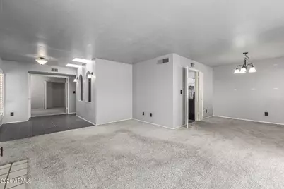 8231 N 21st Drive #E208, Phoenix, AZ 85021 - Photo 7