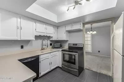 8231 N 21st Drive #E208, Phoenix, AZ 85021 - Photo 11