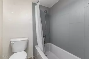 8231 N 21st Dr, Phoenix, AZ 85021 - Photo 19