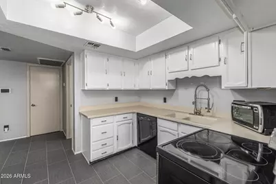 8231 N 21st Drive #E208, Phoenix, AZ 85021 - Photo 9