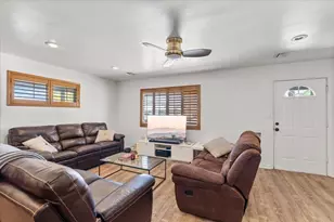 535 W 19th St, Tempe, AZ 85281 - Photo 3
