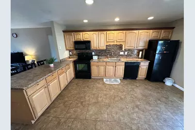 18202 N 33rd Avenue, Phoenix, AZ 85053 - Photo 7