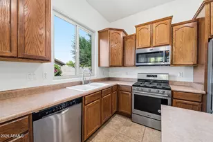 1447 E Carob Pl, Chandler, AZ 85286 - Photo 5