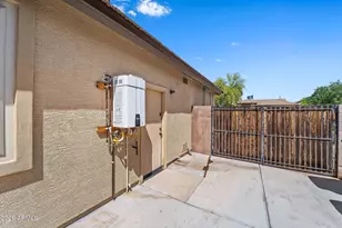 1447 E Carob Pl, Chandler, AZ 85286 - Photo 37