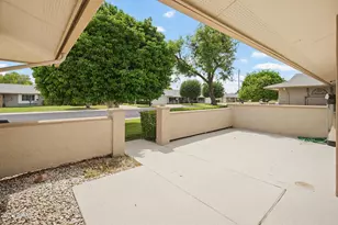 9518 W Oak Ridge Dr, Sun City, AZ 85351 - Photo 3